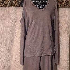 2-piece shirt and pants set